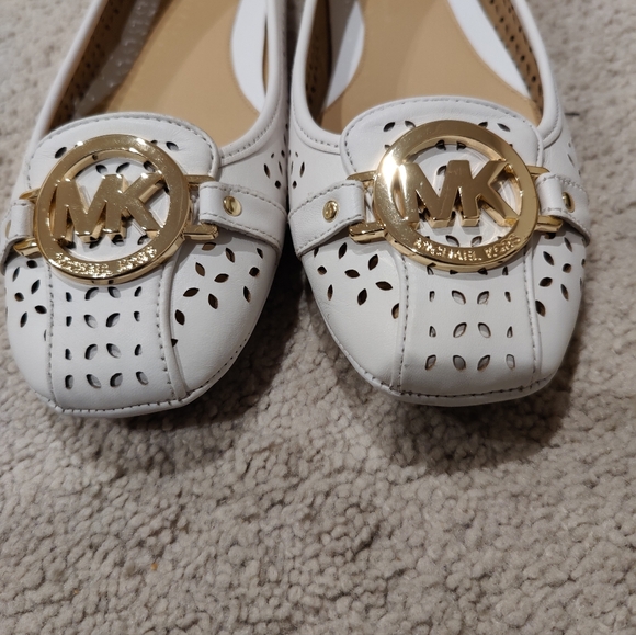 COPY - Michael Kors Fulton Flats - Picture 3 of 3